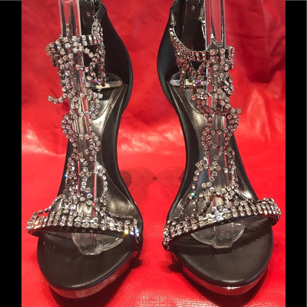 Rosso Rubino black Swarovski crystal HH platform